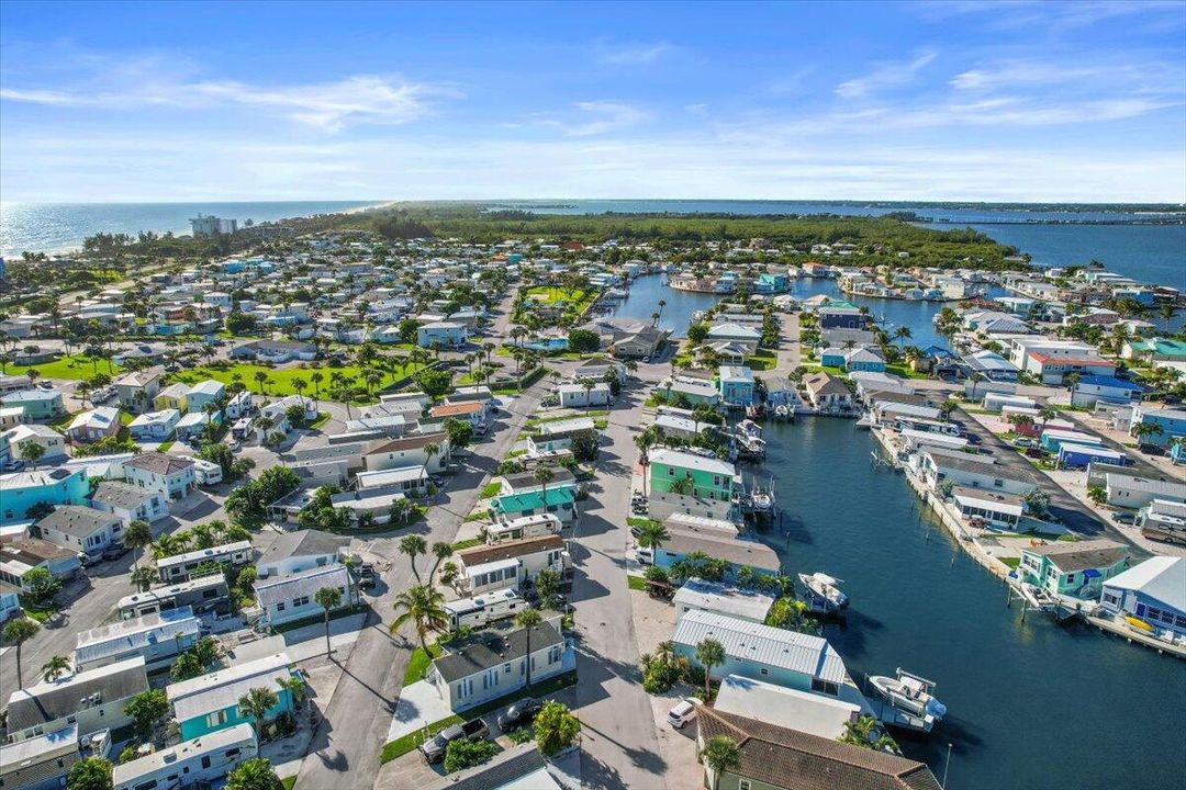 En Venta: $729,900 (2 camas, 2 baños, 1056 Pies cuadrados)