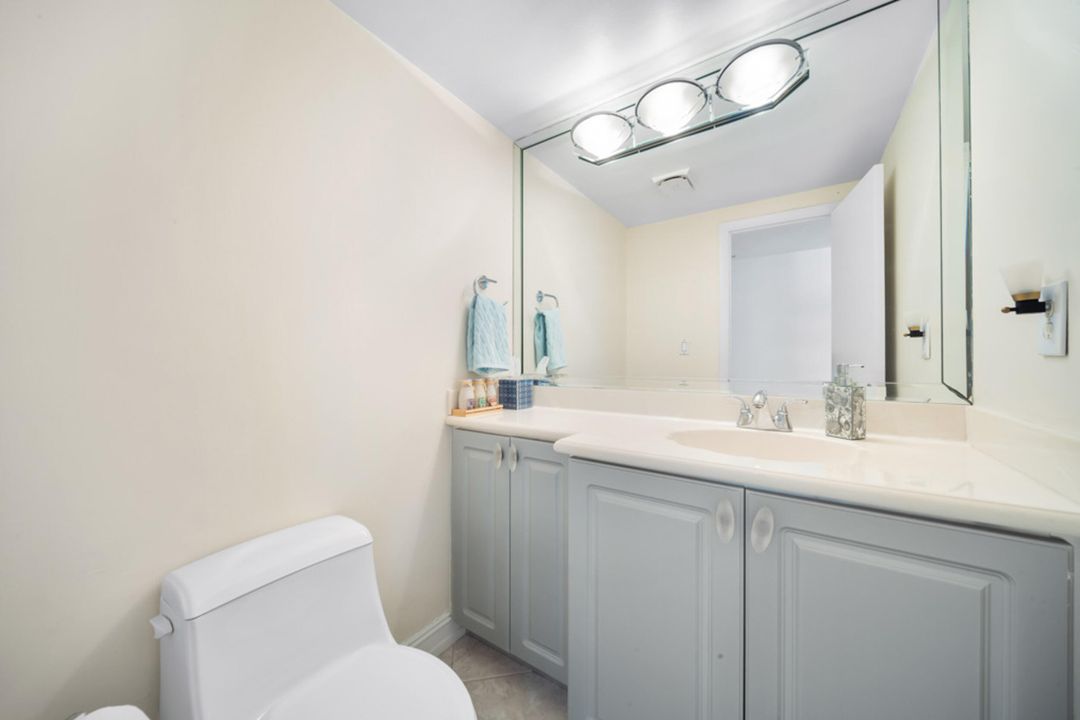 Active With Contract: $939,995 (3 beds, 2 baths, 1740 Square Feet)