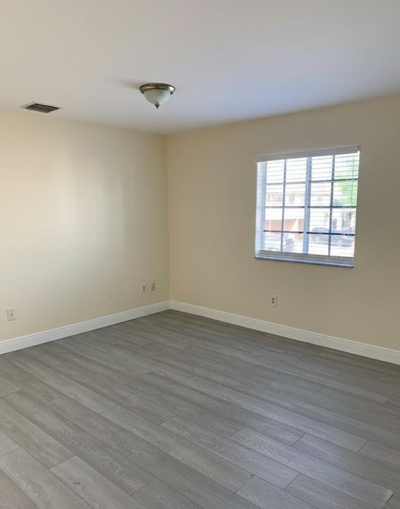 В аренду: $2,900 (3 спален, 3 ванн, 1394 Квадратных фут)