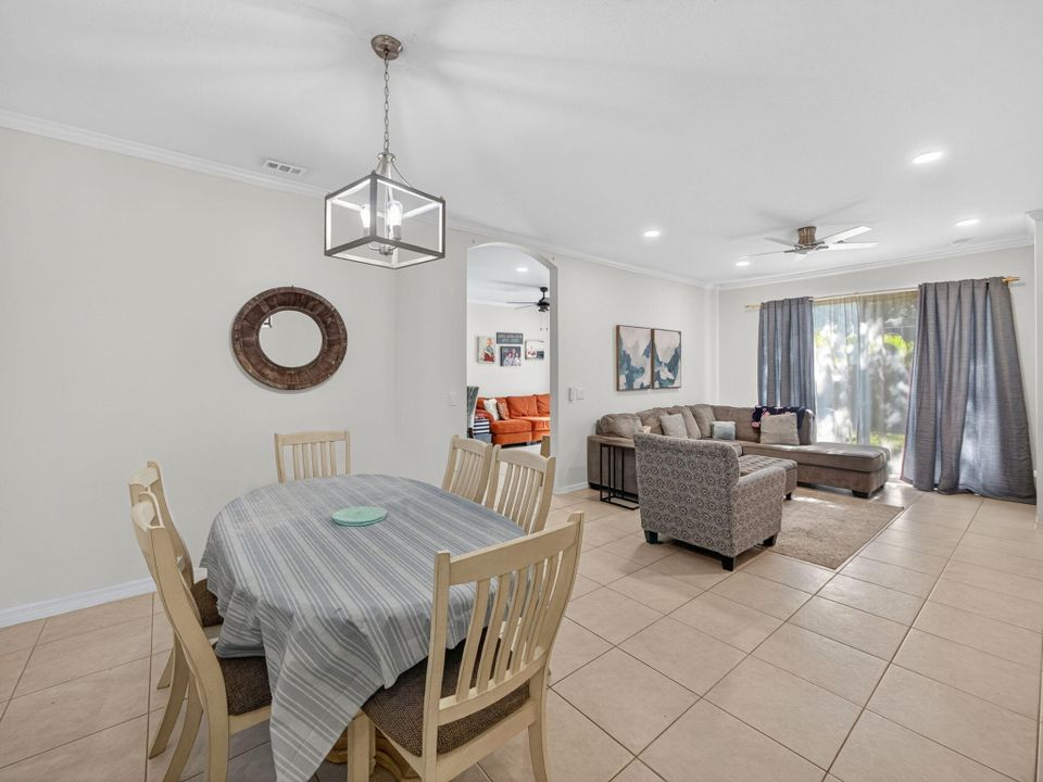 待售: $484,900 (3 贝兹, 2 浴室, 1540 平方英尺)