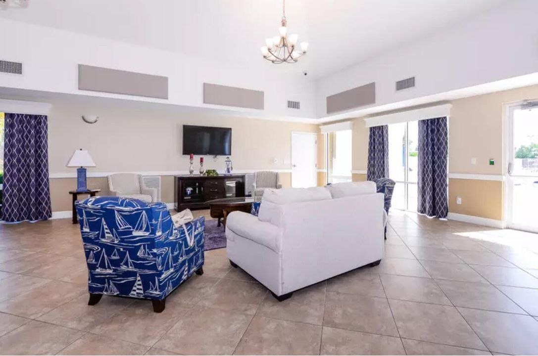 For Sale: $350,000 (3 beds, 2 baths, 1599 Square Feet)