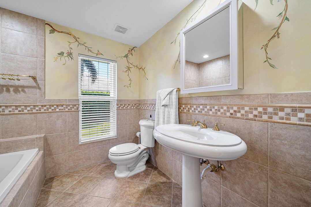 For Sale: $1,399,000 (4 beds, 4 baths, 2865 Square Feet)