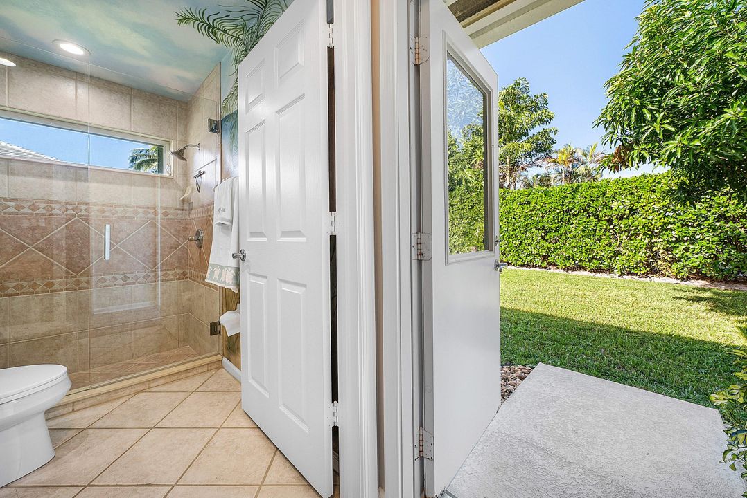 For Sale: $1,399,000 (4 beds, 4 baths, 2865 Square Feet)