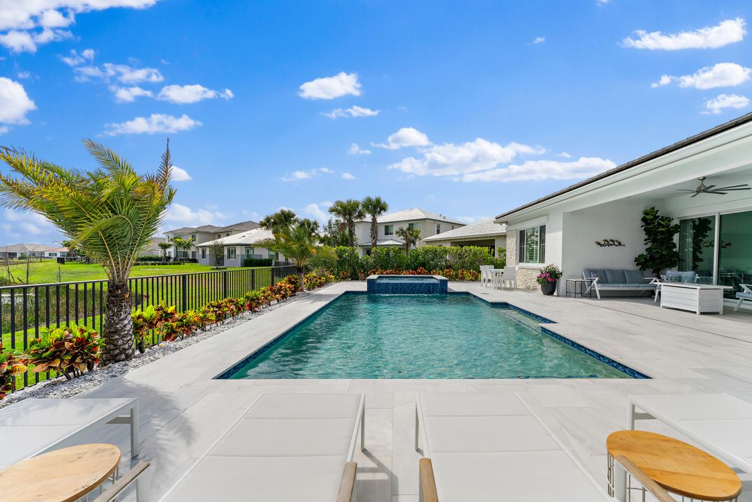 На продажу: $1,575,000 (4 спален, 3 ванн, 3296 Квадратных фут)