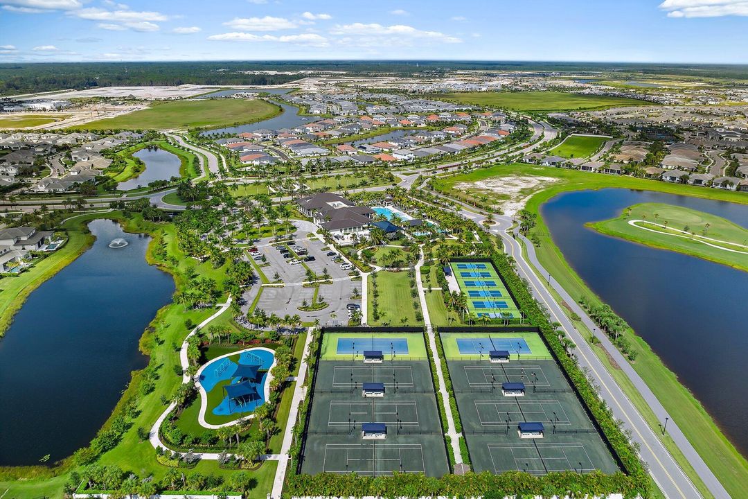 На продажу: $1,575,000 (4 спален, 3 ванн, 3296 Квадратных фут)