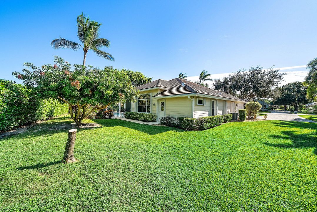 For Sale: $1,399,000 (4 beds, 4 baths, 2865 Square Feet)