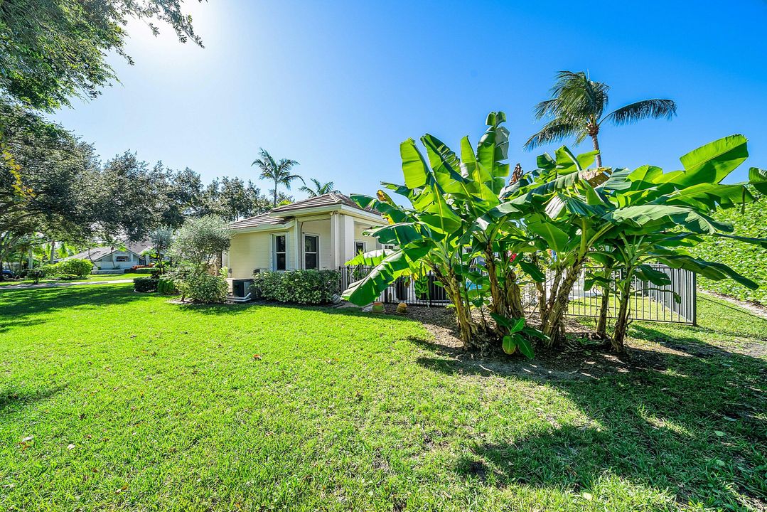 For Sale: $1,399,000 (4 beds, 4 baths, 2865 Square Feet)