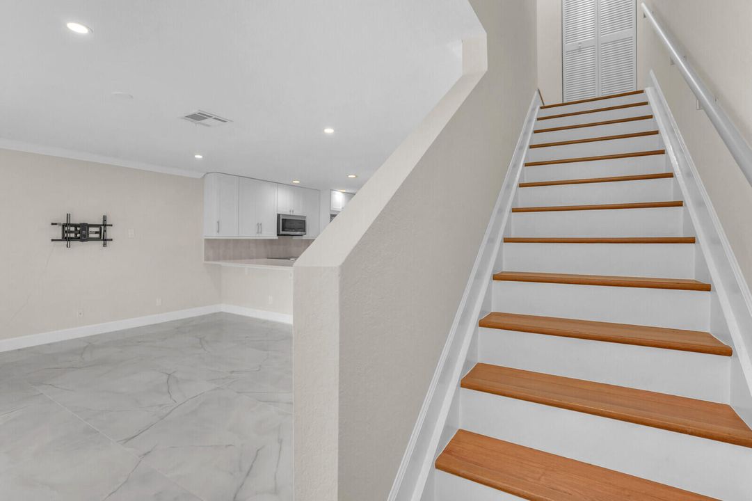 For Rent: $3,300 (3 beds, 2 baths, 1474 Square Feet)