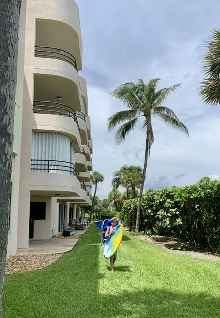 For Sale: $949,999 (2 beds, 2 baths, 1034 Square Feet)