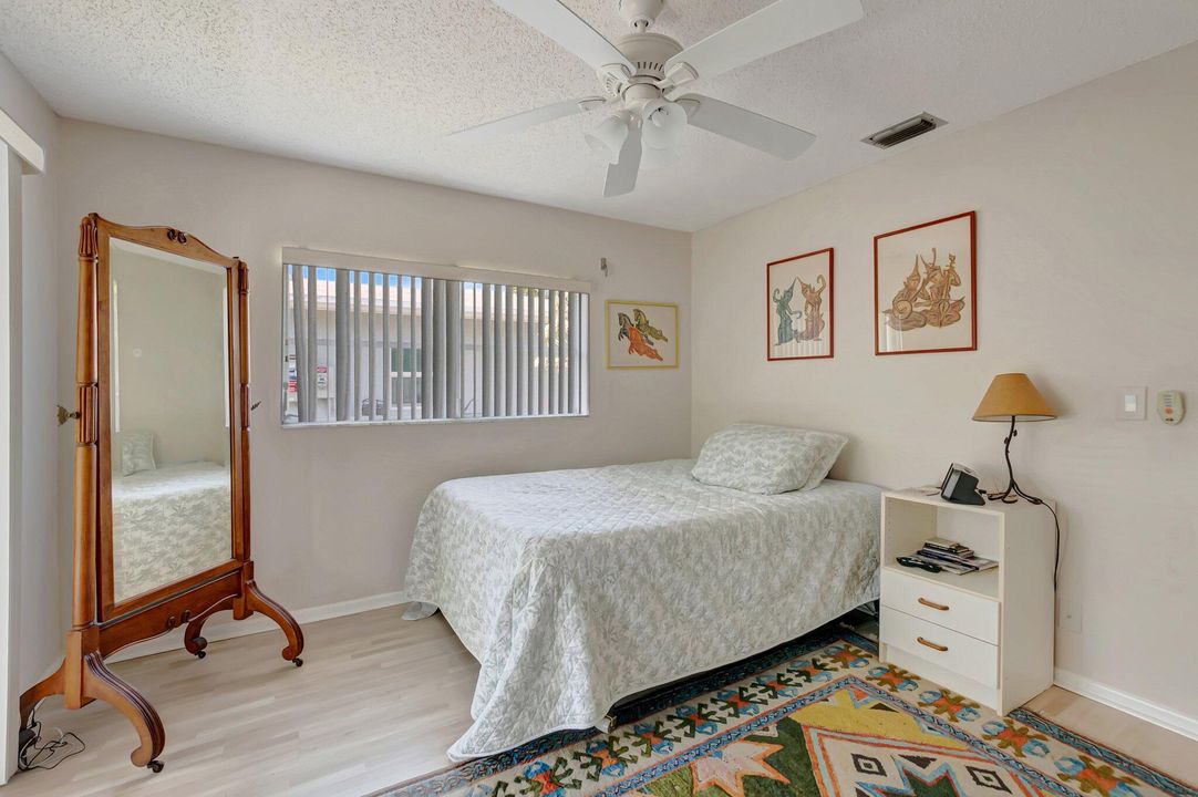 Active With Contract: $2,800 (2 beds, 2 baths, 1338 Square Feet)