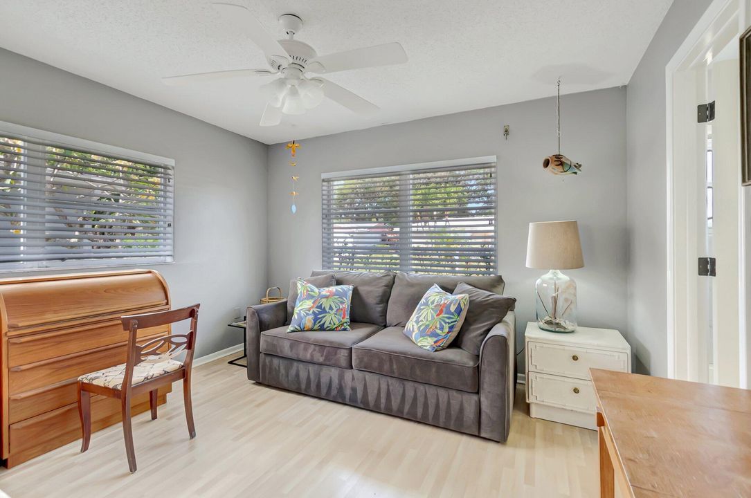 Active With Contract: $2,800 (2 beds, 2 baths, 1338 Square Feet)