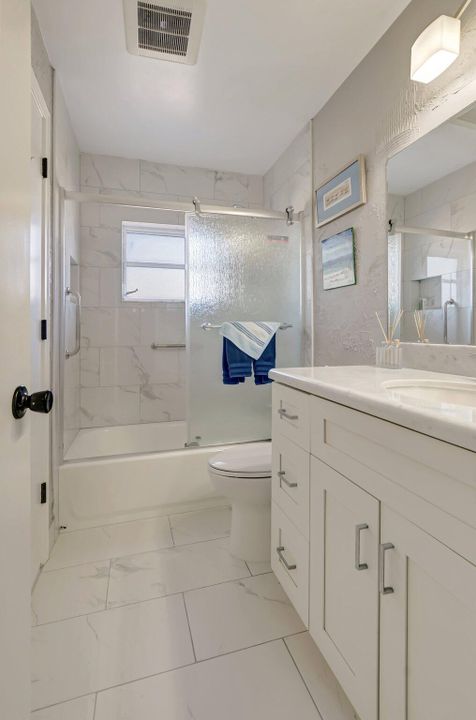 Active With Contract: $2,800 (2 beds, 2 baths, 1338 Square Feet)