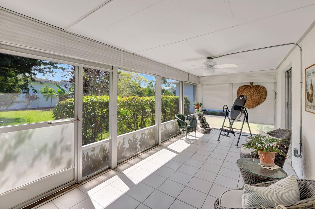 Active With Contract: $2,800 (2 beds, 2 baths, 1338 Square Feet)