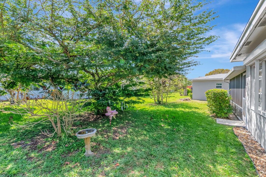 Active With Contract: $2,800 (2 beds, 2 baths, 1338 Square Feet)