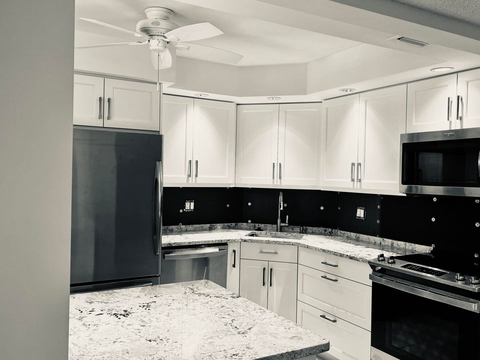 На продажу: $675,000 (2 спален, 2 ванн, 1092 Квадратных фут)