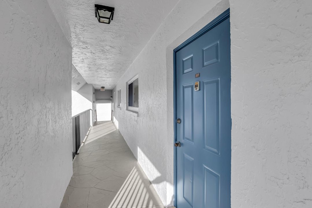 Vendido Recientemente: $349,000 (2 camas, 2 baños, 1136 Pies cuadrados)