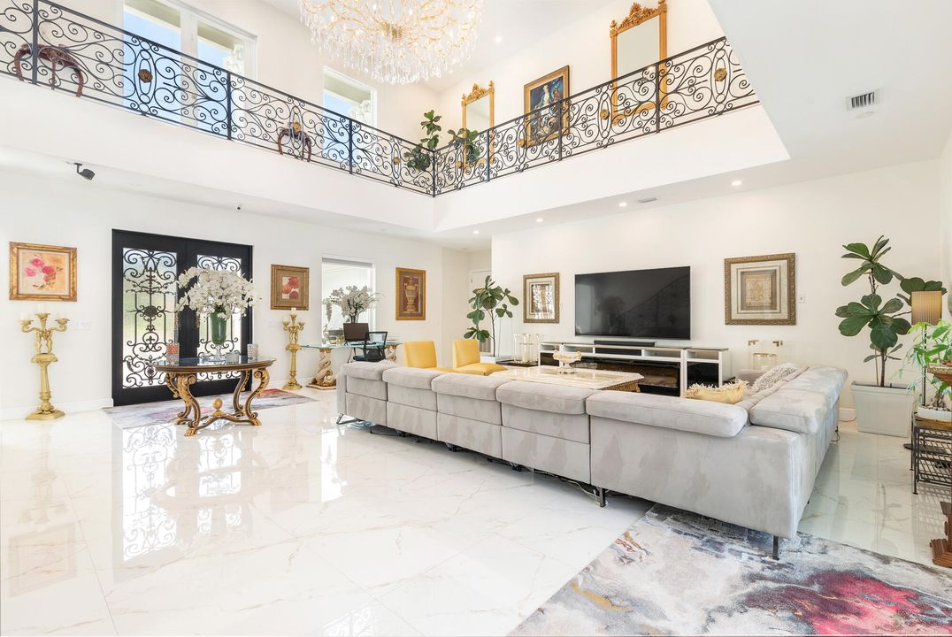 En Venta: $2,495,000 (5 camas, 4 baños, 5274 Pies cuadrados)