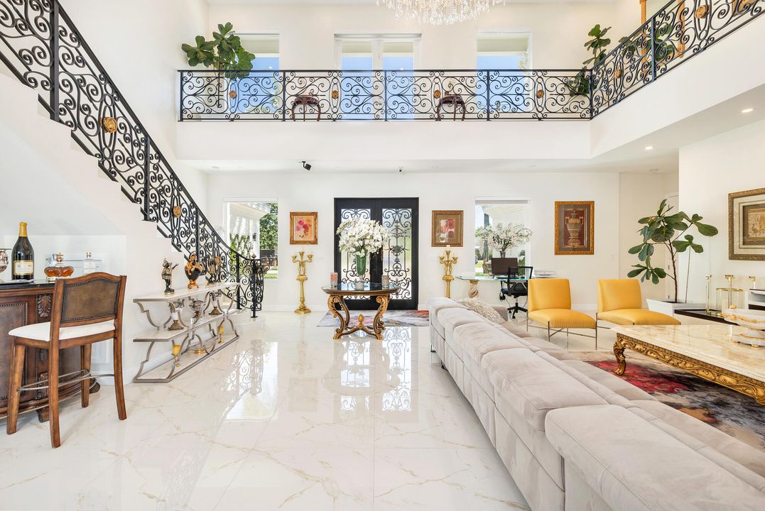 En Venta: $2,495,000 (5 camas, 4 baños, 5274 Pies cuadrados)