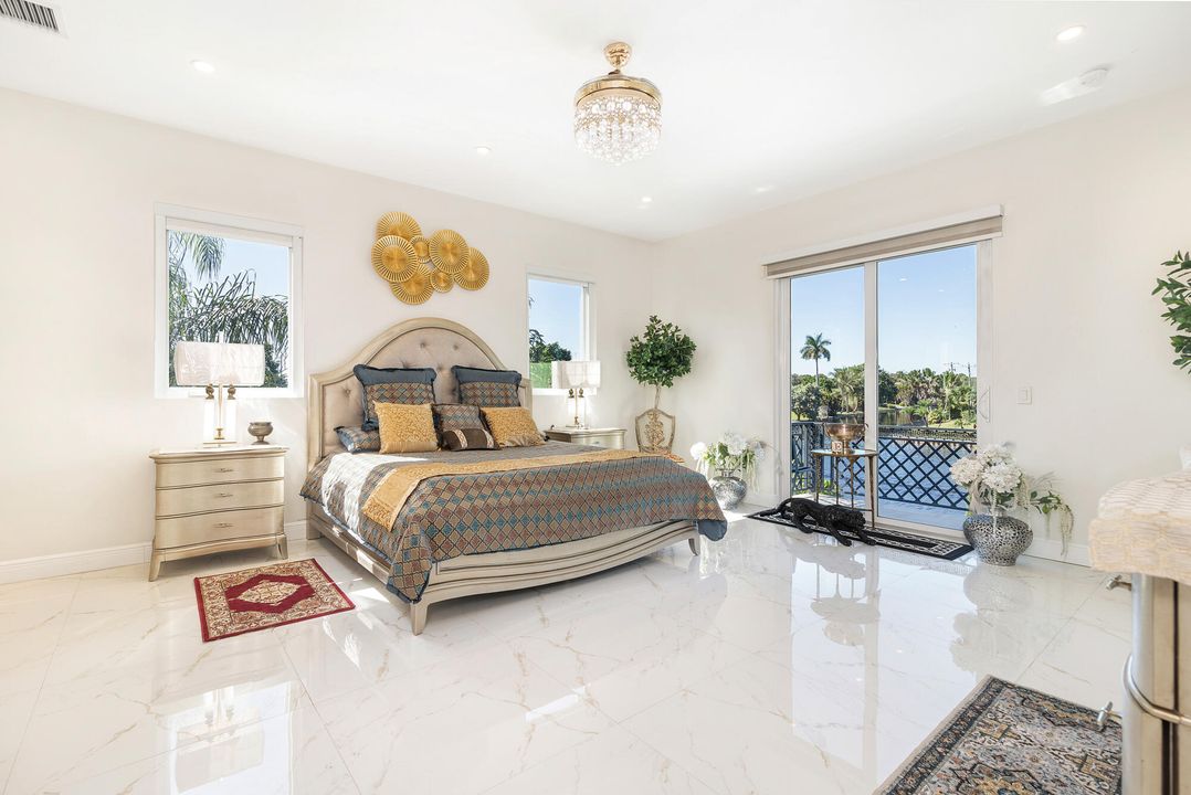 En Venta: $2,495,000 (5 camas, 4 baños, 5274 Pies cuadrados)