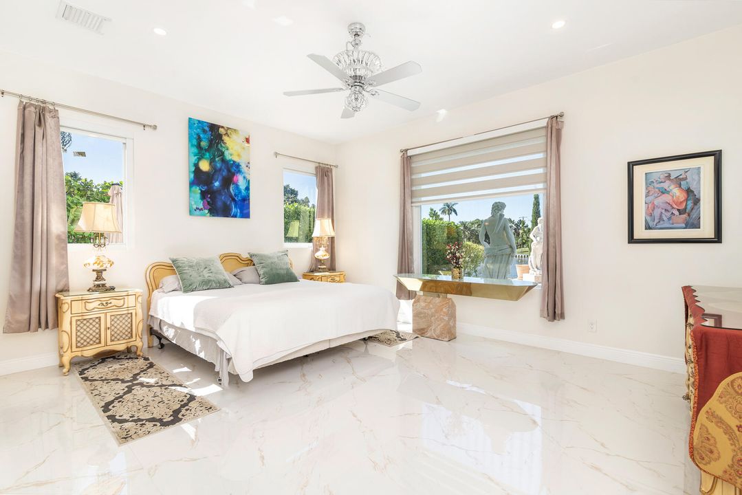 En Venta: $2,495,000 (5 camas, 4 baños, 5274 Pies cuadrados)