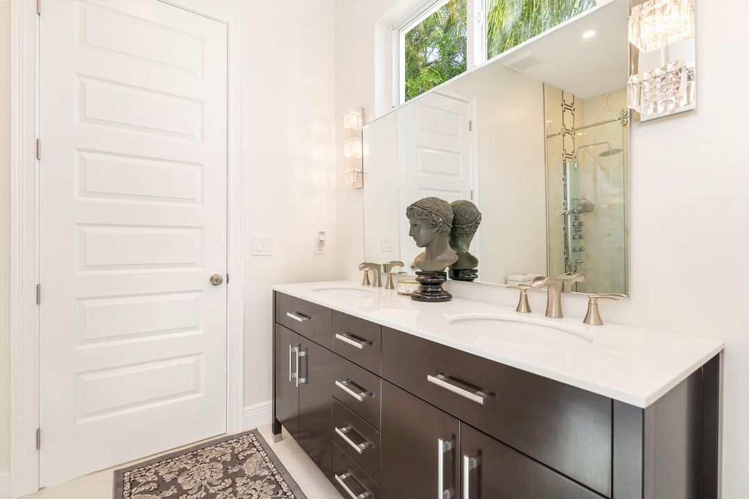 En Venta: $2,495,000 (5 camas, 4 baños, 5274 Pies cuadrados)