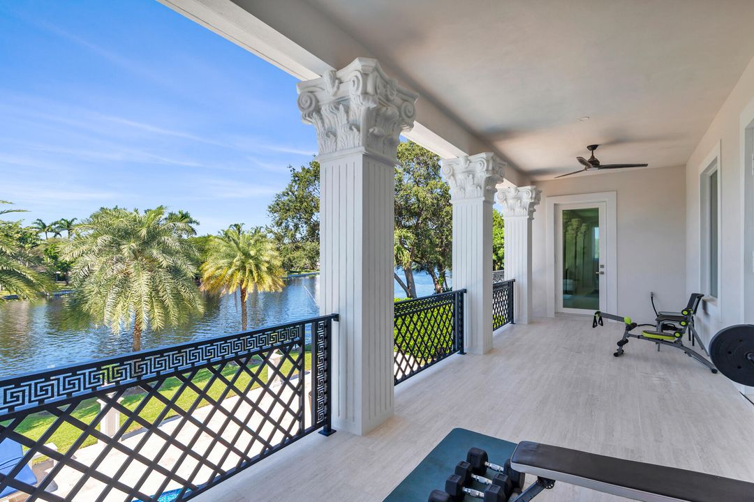 En Venta: $2,495,000 (5 camas, 4 baños, 5274 Pies cuadrados)