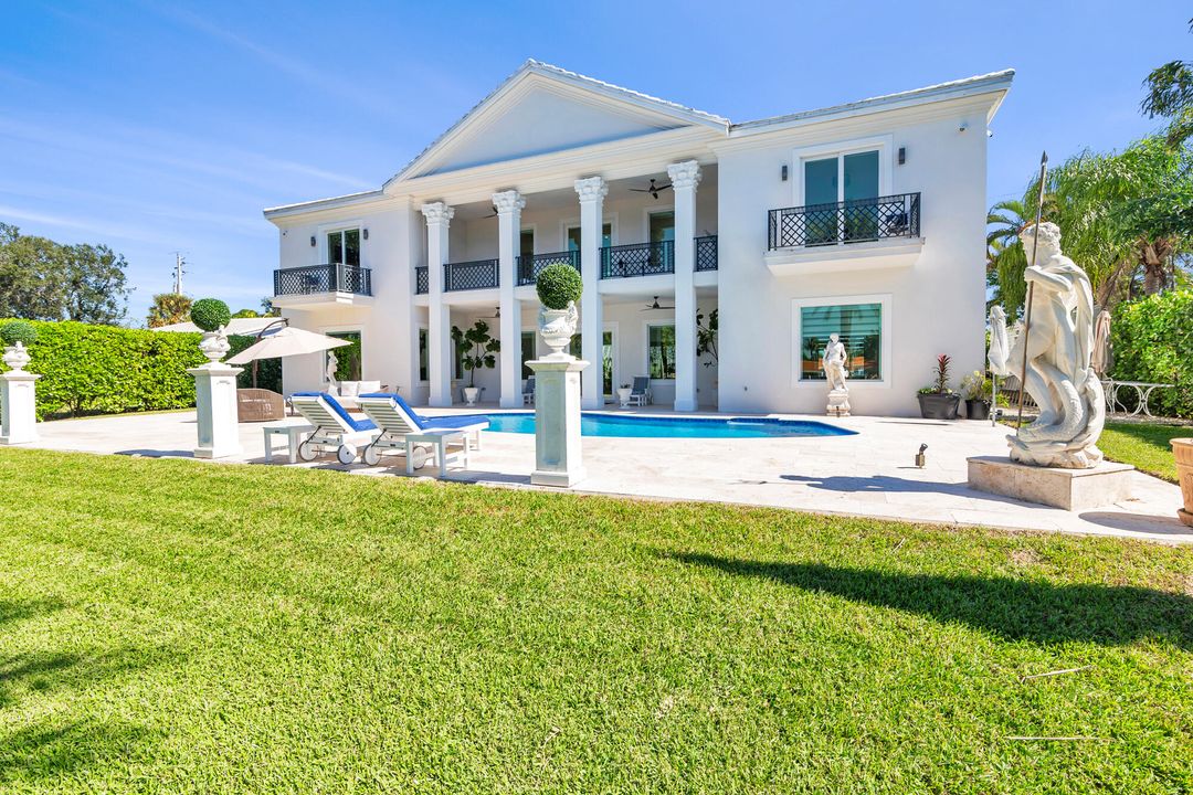 En Venta: $2,495,000 (5 camas, 4 baños, 5274 Pies cuadrados)