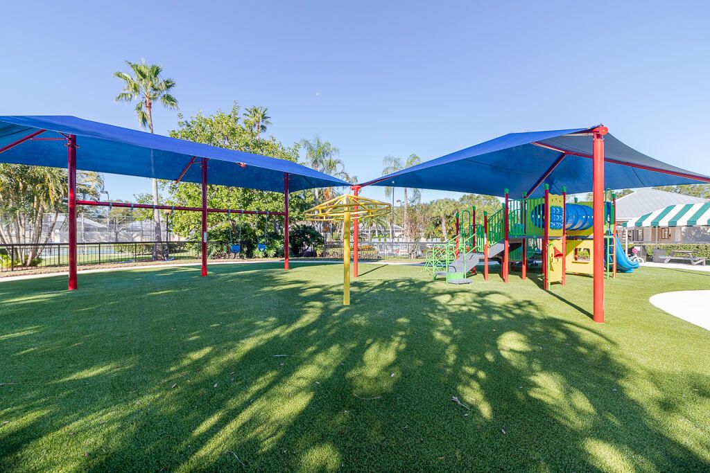 For Sale: $515,000 (3 beds, 2 baths, 1952 Square Feet)