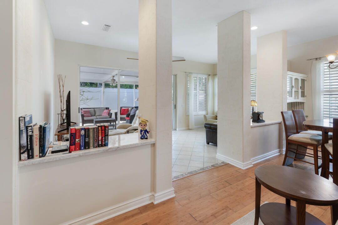 For Sale: $515,000 (3 beds, 2 baths, 1952 Square Feet)