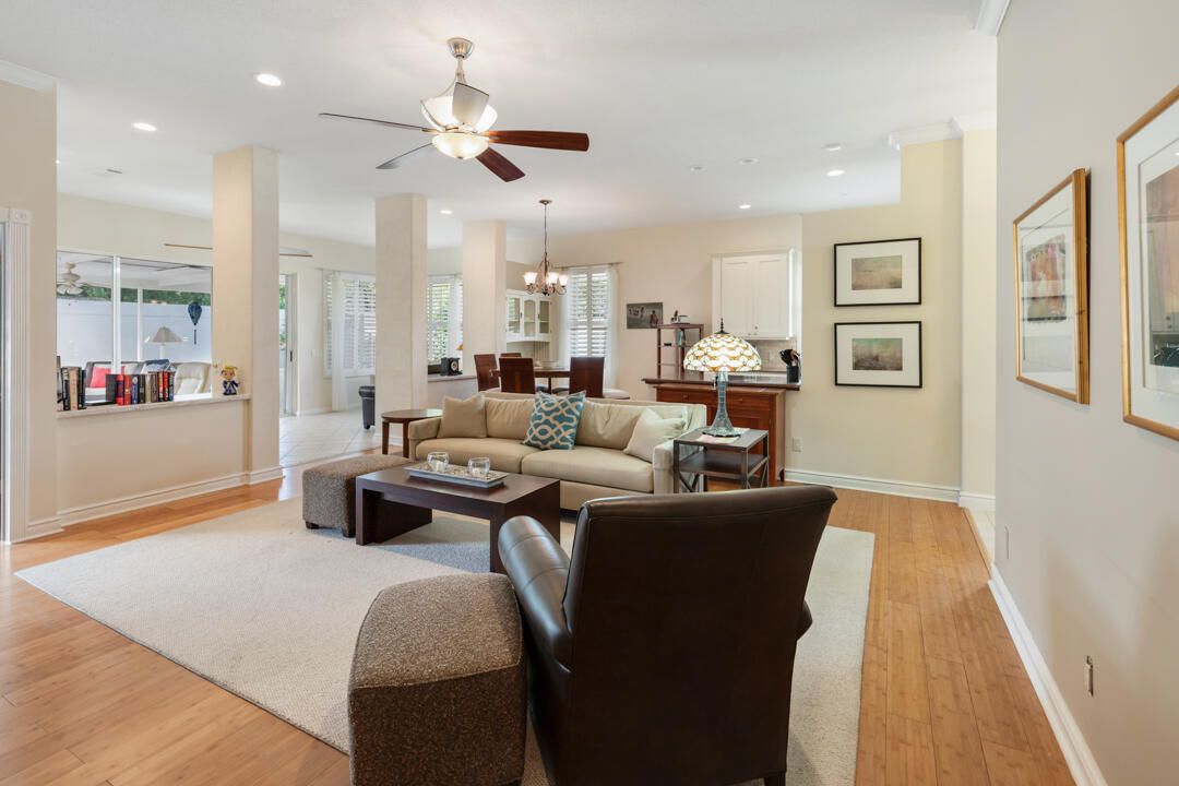 For Sale: $515,000 (3 beds, 2 baths, 1952 Square Feet)