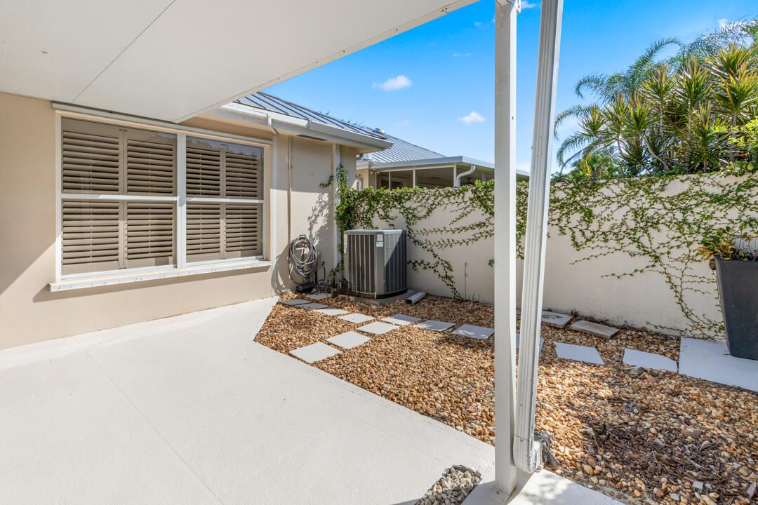 For Sale: $515,000 (3 beds, 2 baths, 1952 Square Feet)
