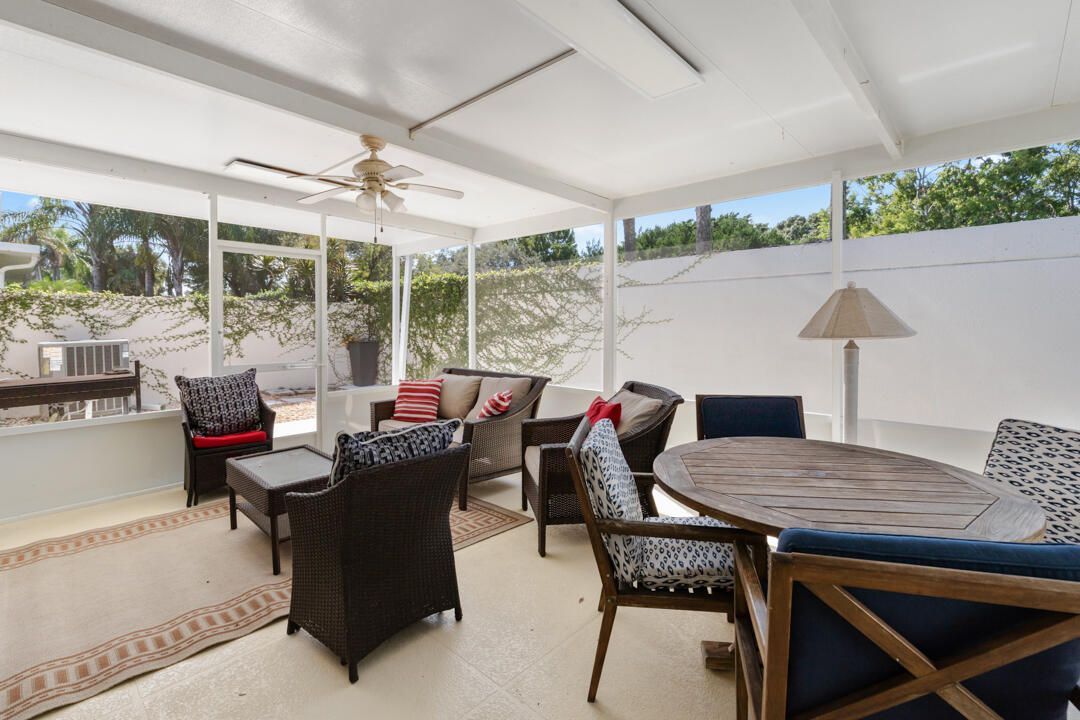 For Sale: $515,000 (3 beds, 2 baths, 1952 Square Feet)