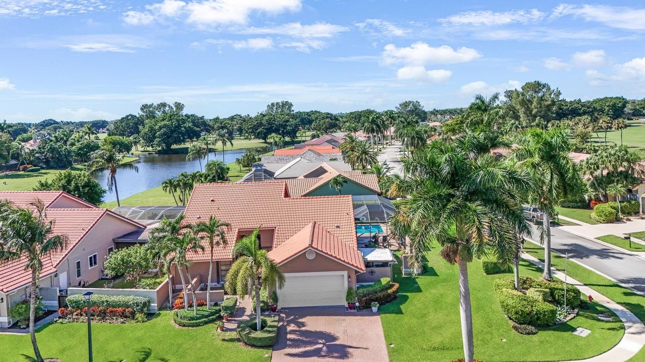 合同活跃: $799,900 (3 贝兹, 2 浴室, 2150 平方英尺)