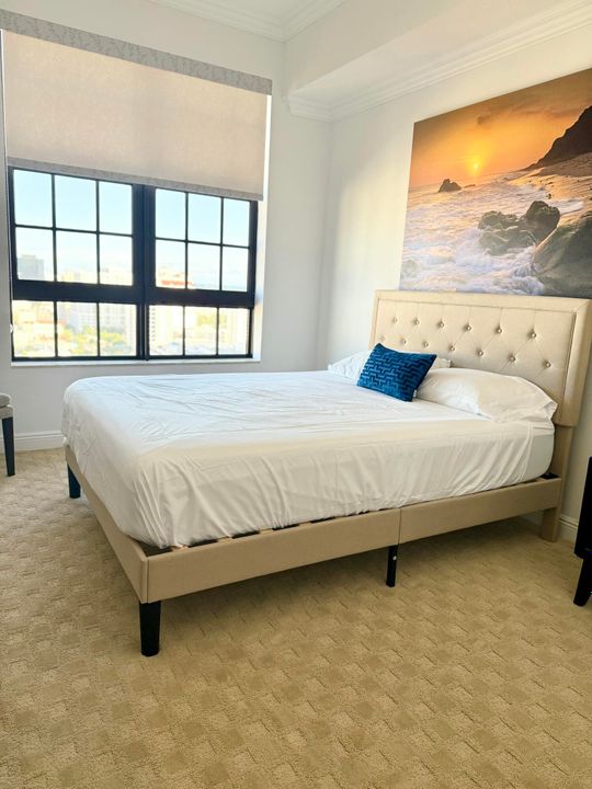 出租: $10,250 (2 贝兹, 2 浴室, 2156 平方英尺)