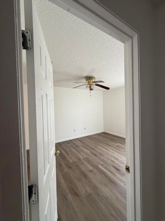 For Rent: $1,800 (2 beds, 1 baths, 908 Square Feet)