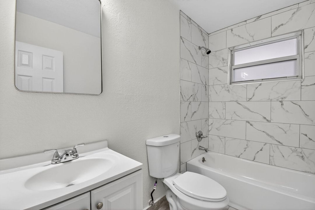 Active With Contract: $399,900 (3 beds, 2 baths, 1188 Square Feet)