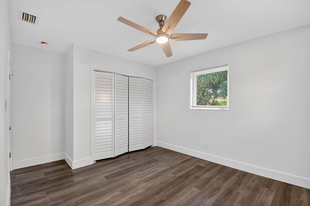 Active With Contract: $399,900 (3 beds, 2 baths, 1188 Square Feet)