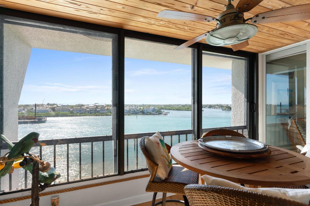 Active With Contract: $1,150,000 (2 beds, 2 baths, 1520 Square Feet)