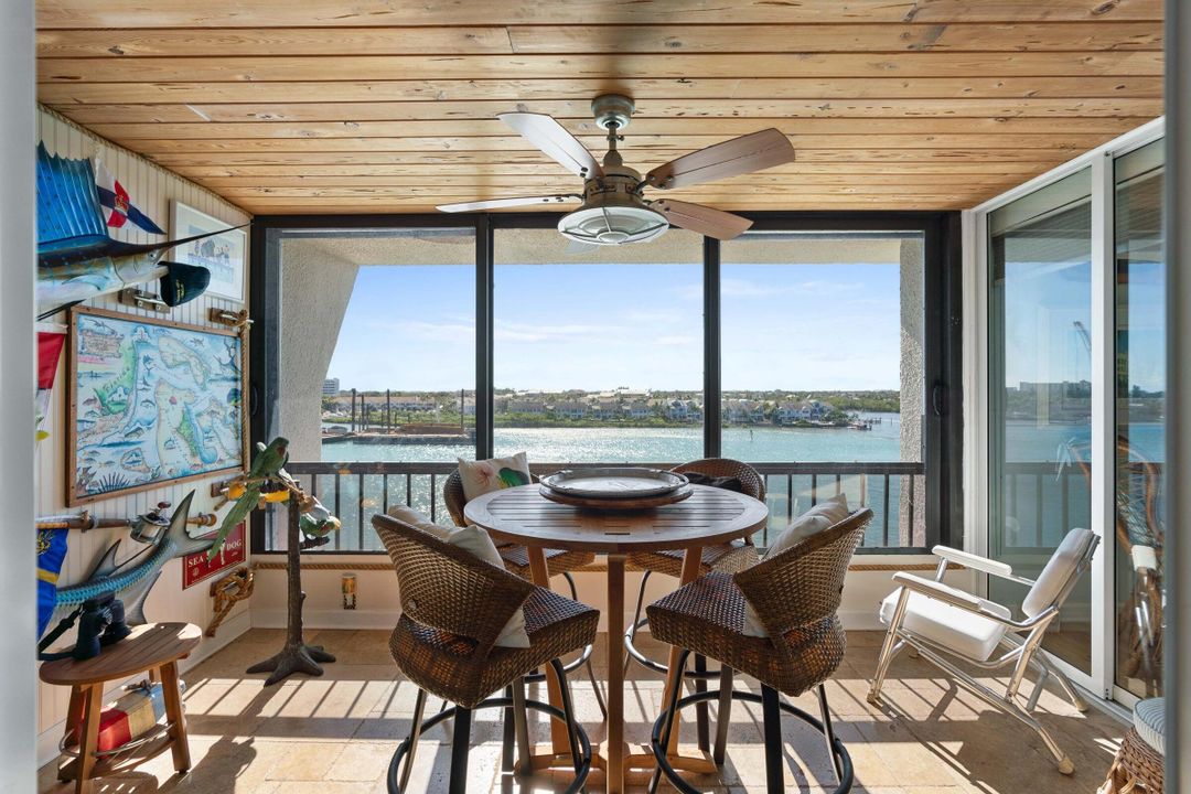 Active With Contract: $1,150,000 (2 beds, 2 baths, 1520 Square Feet)