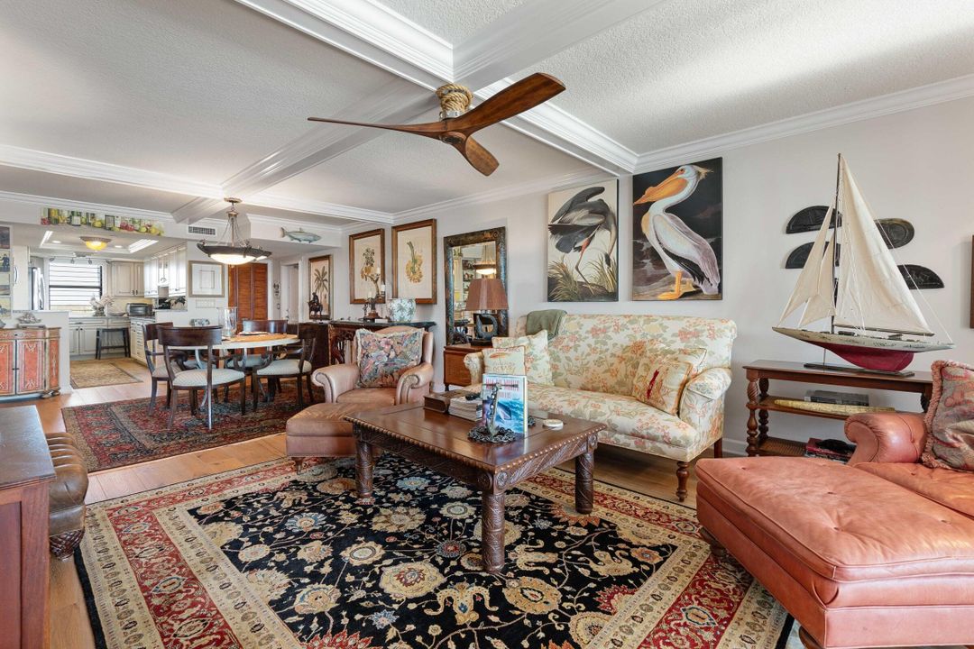 Active With Contract: $1,150,000 (2 beds, 2 baths, 1520 Square Feet)