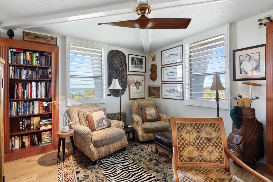 Active With Contract: $1,150,000 (2 beds, 2 baths, 1520 Square Feet)