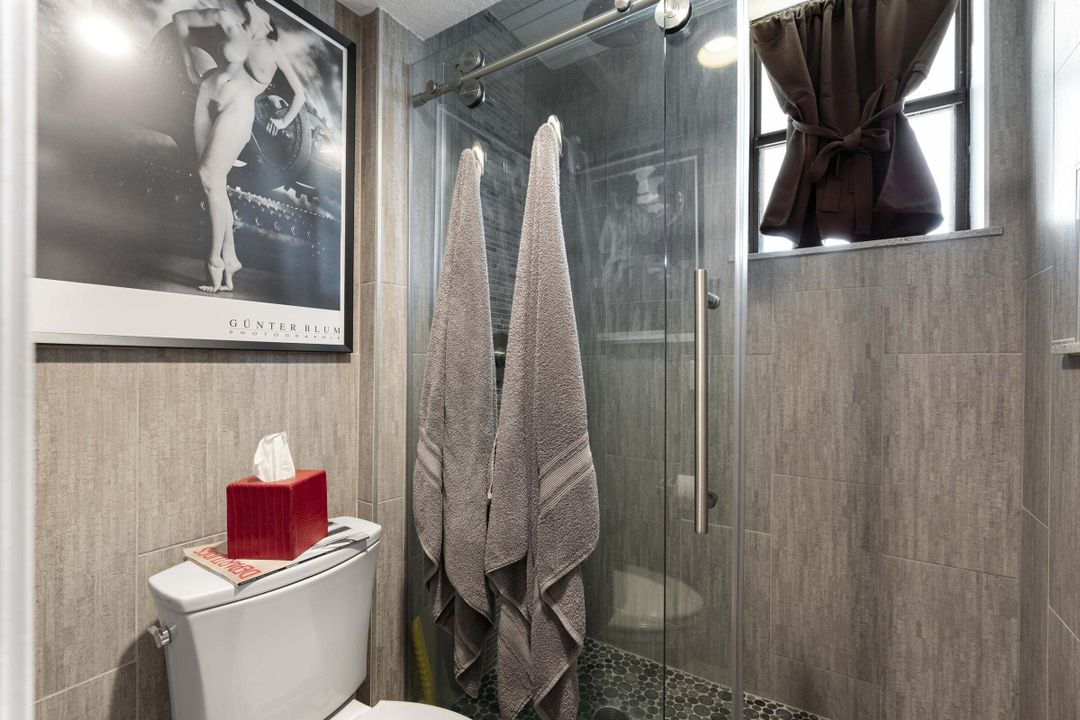 Active With Contract: $1,150,000 (2 beds, 2 baths, 1520 Square Feet)