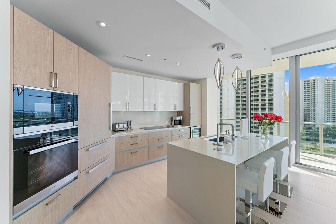 For Rent: $15,000 (2 beds, 2 baths, 1755 Square Feet)