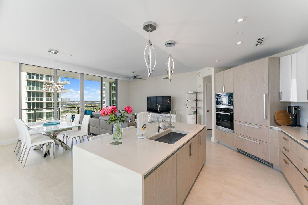 For Rent: $15,000 (2 beds, 2 baths, 1755 Square Feet)