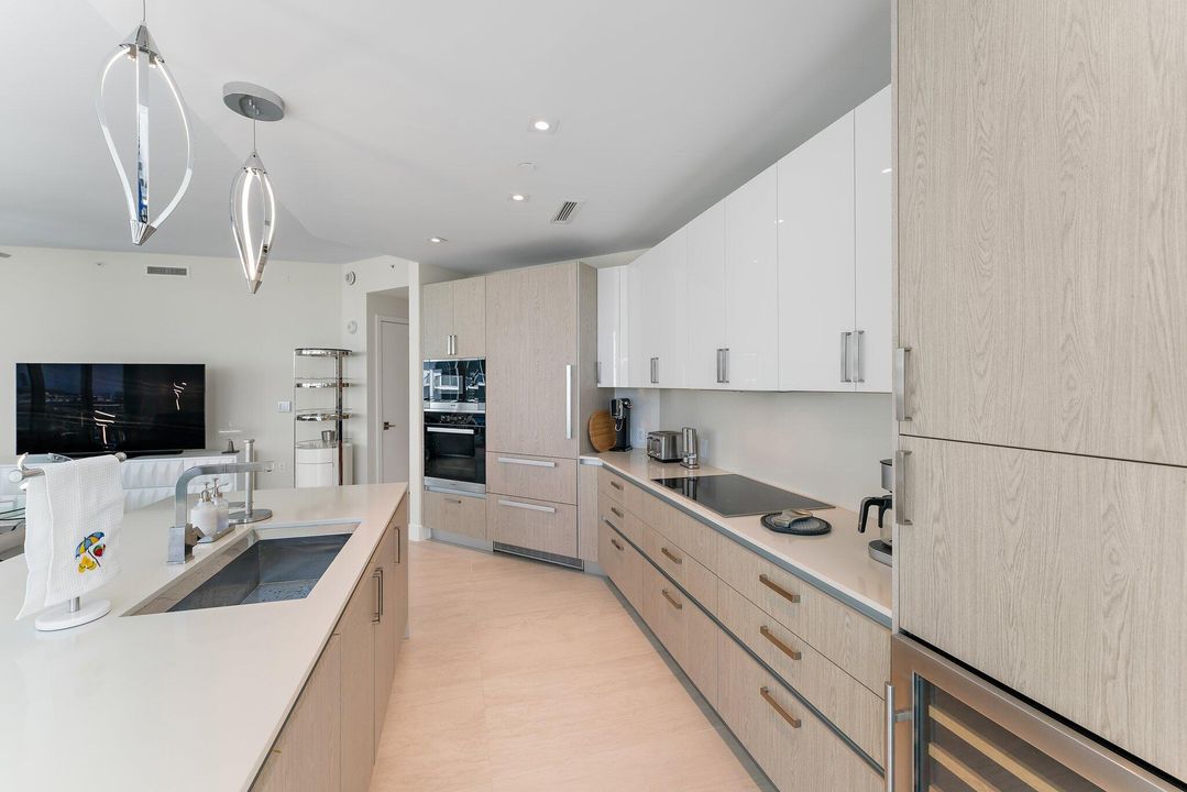 For Rent: $15,000 (2 beds, 2 baths, 1755 Square Feet)