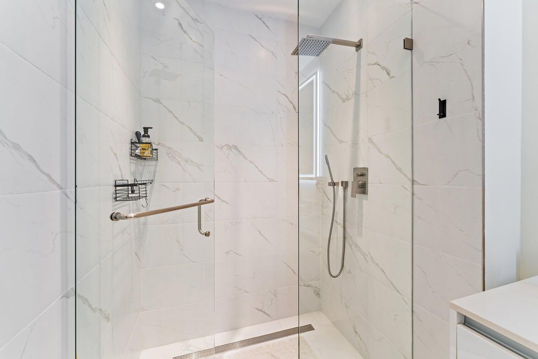 For Rent: $15,000 (2 beds, 2 baths, 1755 Square Feet)