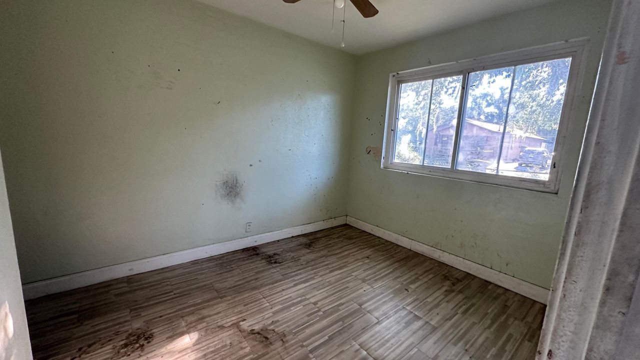 待售: $325,000 (0 贝兹, 0 浴室, 1887 平方英尺)