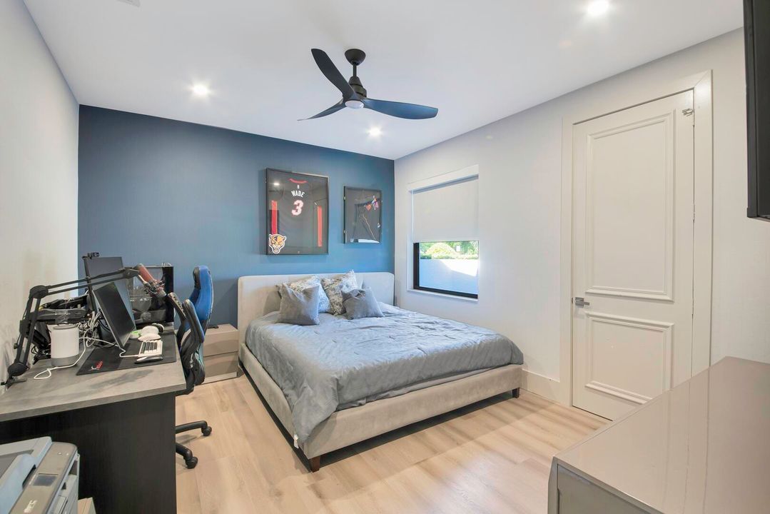 For Sale: $3,999,999 (4 beds, 3 baths, 4316 Square Feet)