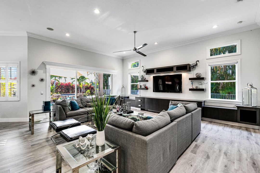 For Rent: $10,000 (4 beds, 3 baths, 3117 Square Feet)