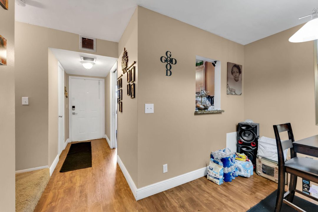 На продажу: $285,000 (3 спален, 2 ванн, 1200 Квадратных фут)